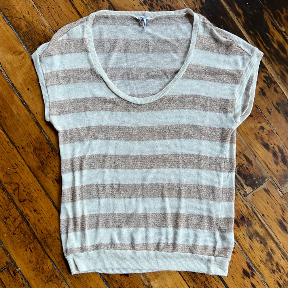 Splendid Scoop Neck Short Sleeved Sweater